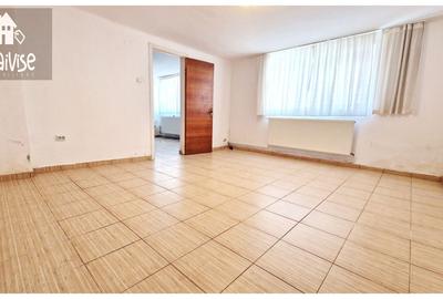 Apartament cu 2 camere semidecomandat în Schei - 1