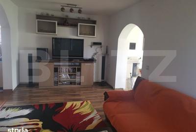 Casă cu 5 camere cu Teren 6700 Mp în Central - 6