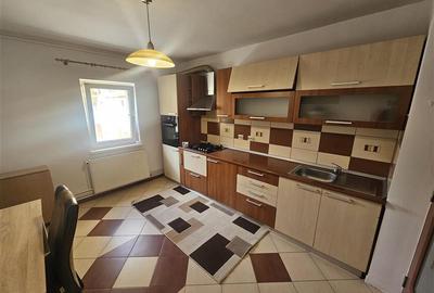 Apartament cu 2 camere decomandat în Micro IV - 23