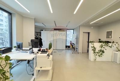 Birou, de 88 mp, în Decebal - 1