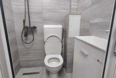 Garsonieră decomandată în CET - 10