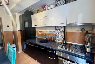 Apartament cu 3 camere decomandat, mobilat în Central - 1