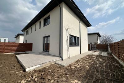 Duplex cu 3 camere cu Canalizare în Popești-Leordeni - 2