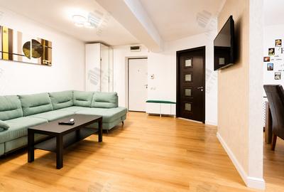 Apartament cu 3 camere semidecomandat în Central - 1