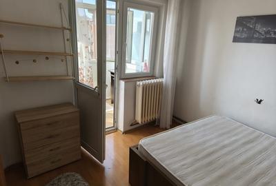 P.F, apartament 2 camere decomandat, Podul de Fier - 2