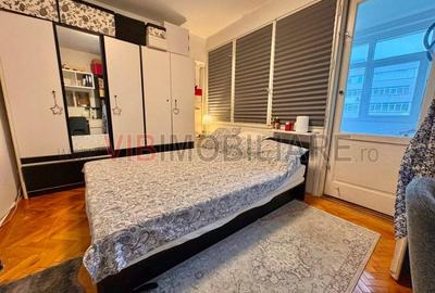 Apartament cu 3 camere semidecomandat în 1 Mai - 6