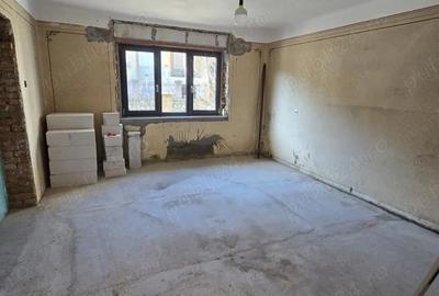 Casă cu Teren 2500 Mp în Ghelari - 7