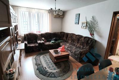 Apartament cu 3 camere semidecomandat, mobilat în Ozana - 1