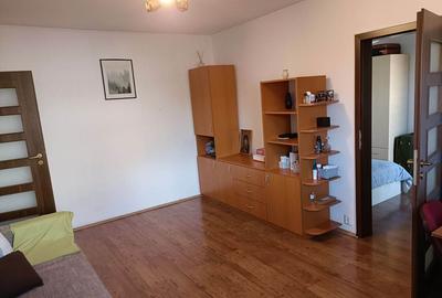 Apartament cu 2 camere semidecomandat în Take Ionescu