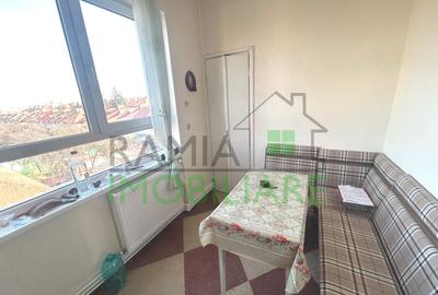 Apartament cu 2 camere decomandat în Tractorul - 5