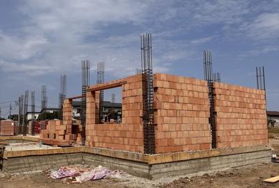 Casă cu 4 camere cu Teren 356 Mp în Central - 17