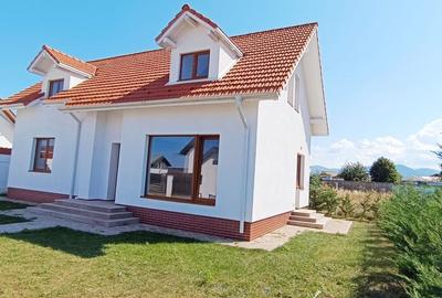 Vila cu arhitectura deosebita in Izvor-Tarlungeni - 1