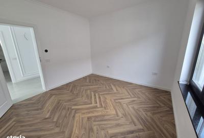 Casă cu 4 camere cu Teren 455 Mp în Central - 6