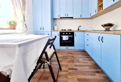 Apartament 3 camere  decomandat , zona  Cetate - 1