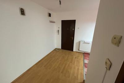 Soarelui,apartament 2 camere,40 mp,et 1/4,centrala,72000 euro - 3
