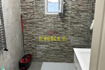 De vanzare apartament cu 3 camere, zona Mall. - 6