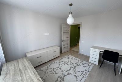 Apartament cu 3 camere decomandat în Florilor - 2