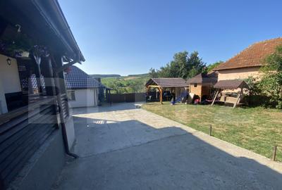 Casa familiala in suprafa?a de 196 mp in localitatea Po - 5