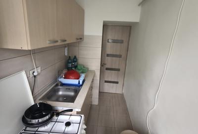 Apartament cu 3 camere semidecomandat în Tomis Nord - 10
