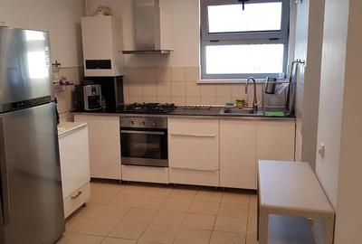 Apartament cu 3 camere decomandat în Central - 1