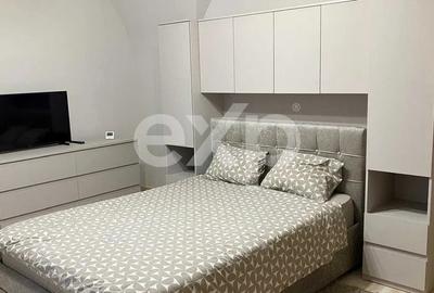 Apartament cu 2 camere semidecomandat, mobilat în Central