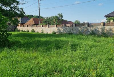 Teren de 1100 mp, în Gârdani