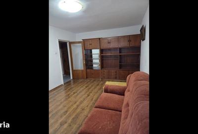 Apartament cu 3 camere decomandat în Gorjului