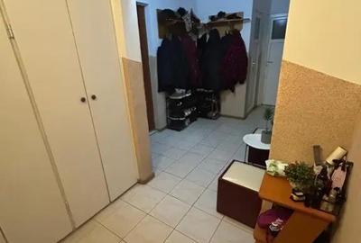 Apartament cu 3 camere decomandat în Traian - 3