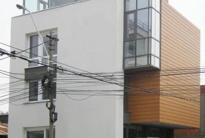 Casă cu 4 camere cu Teren 150 Mp în Grivița - 2