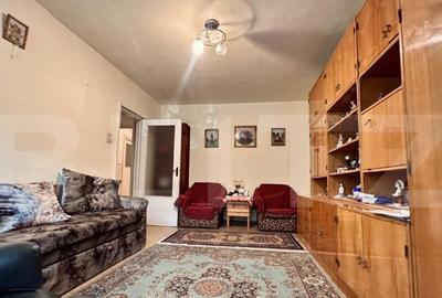 Apartament de vanzare, decomandat cu 3 camere, zona Dacia - 2