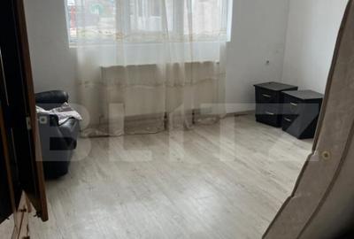 Casă cu 7 camere cu Teren 564 Mp în Central