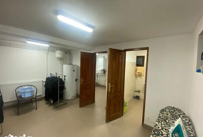 Casă cu 5 camere cu Canalizare în Central - 7