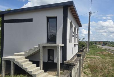 Casă cu 3 camere în Horlești - 9