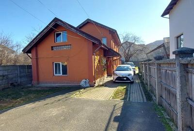 Casă individuală cu 3 camere cu Canalizare în Central - 8