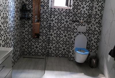 Casă cu Teren 250 Mp în Tuzla - 1