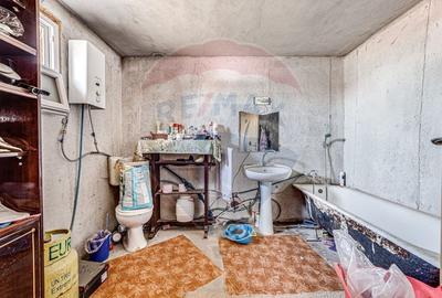 Casa 4  camere,600 mp teren Livada - 6