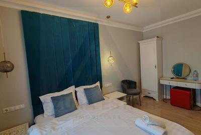 Casă cu 10 camere cu Canalizare în Turnișor - 1