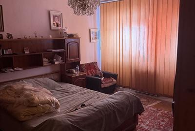 Apartament cu 3 camere decomandat în Sud - 1