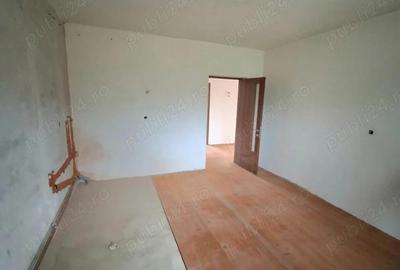 De vanzare-Casa P+M ?i 565 m teren in Mun. Rm Valcea, cartier Goranu, Calea Bucure?ti 127 A - 15