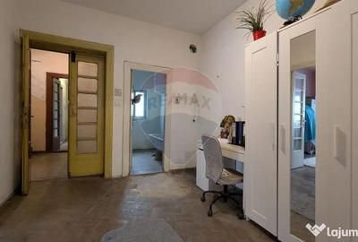 Casă cu 11 camere cu Teren 330 Mp în Iancului - 12