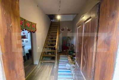 Casă cu 7 camere cu Teren 1800 Mp în Central - 5