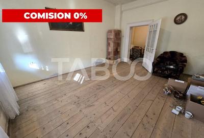 Casă cu 3 camere cu Canalizare în Piața Cluj