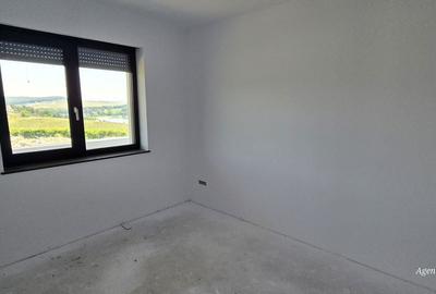 Casă cu 4 camere cu Teren 400 Mp în Central - 5
