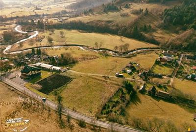 Teren de 6700 mp, în Central