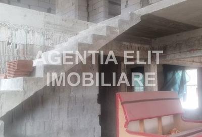 Casă cu 9 camere cu Teren 1779 Mp în Central - 4