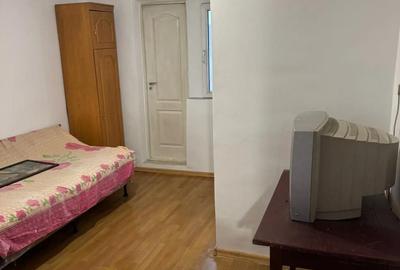 Apartament cu 3 camere decomandat în Turnu - 4
