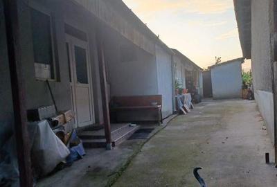 Casa la curte comuna in localitatea Nojorid - 5