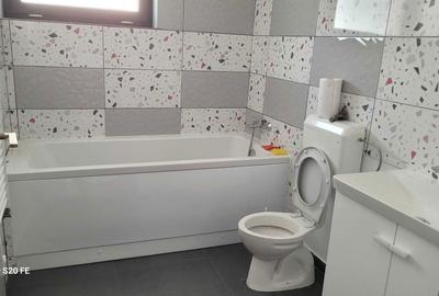 Casă cu 4 camere în Central - 2