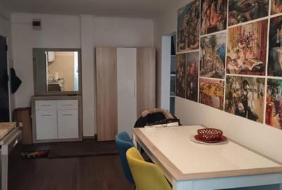 Apartament cu 3 camere decomandat în Siloz - 1