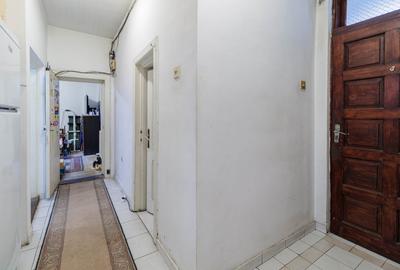 Casa cu potential + spatiu comercial/ locuinta sau investitie Eroii Revolutiei - 12